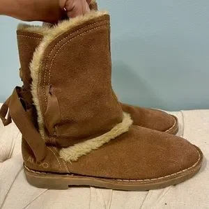 Aldo | Shoes | Aldo Chestnut Brown Ugg Style Shearling Boots  display picture 1